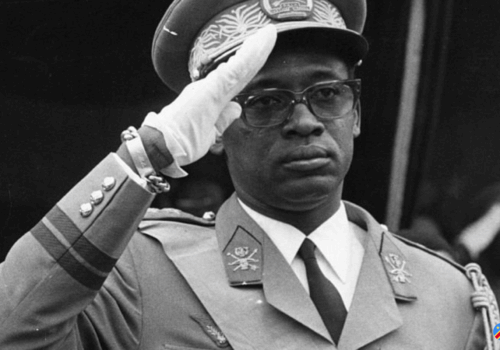 Joseph Mobutu nomme un Collège des commissaires généraux (1960–1961) : la « technocratie » de Mobutu, entre crise constitutionnelle et bascule historique.
